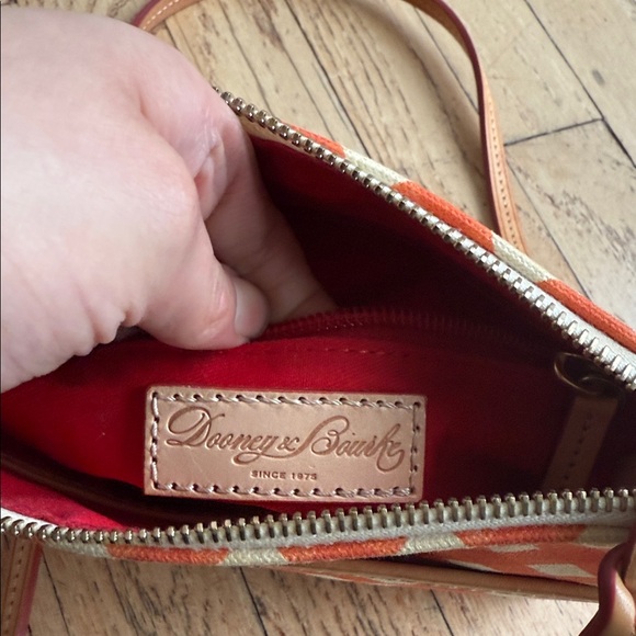 Dooney & Bourke Gingham Plaid
Pouchette Crossbody Orange/White
Leather Canvas - Picture 6 of 10